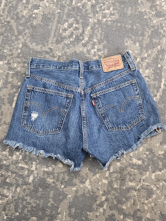 Pants - Levis 501 Cropped Shorts Distressed Cheeky